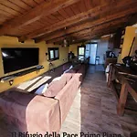 בית נופש Rifugio Della Pace Piano Terra E Primo Piano *