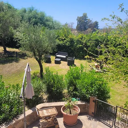 度假居 Rifugio Della Pace Piano Terra E Primo Piano Sant Isidoro (Sardinia)