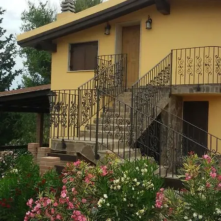 Rifugio Della Pace Piano Terra E Primo Piano Holiday home *