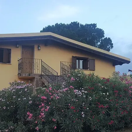 Holiday home Rifugio Della Pace Piano Terra E Primo Piano